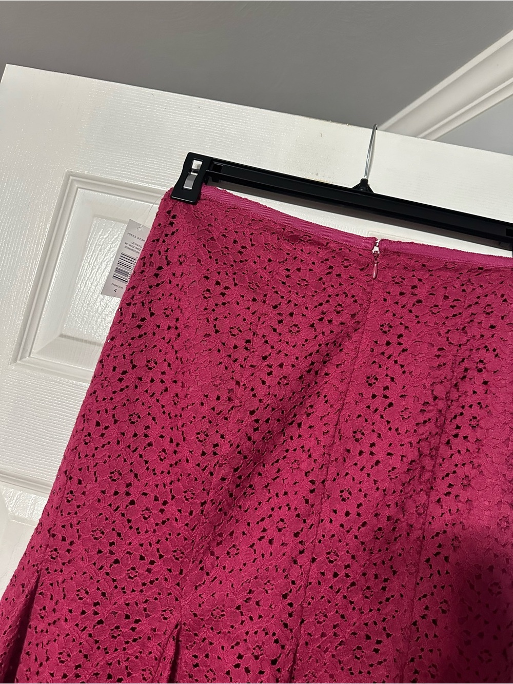 NWT Jones Wear Women’s Raspberry Lace Flare Skirt Size 4 - Picture 9 of 13